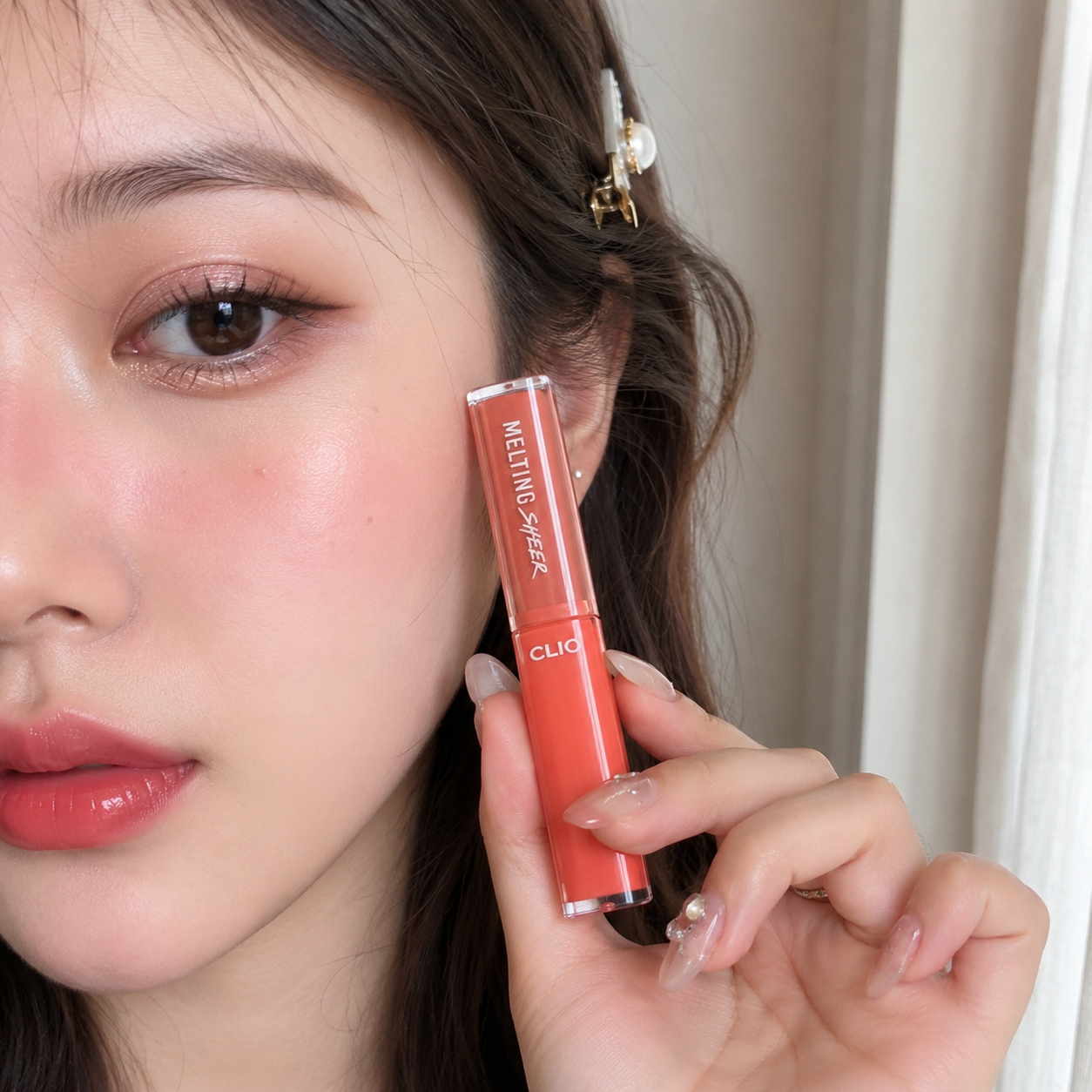 Product & Face Close-Up